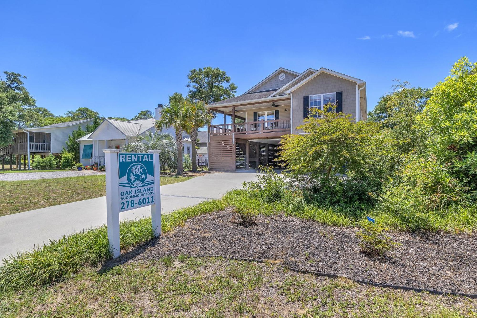 Off The Clock Villa Oak Island Exterior photo